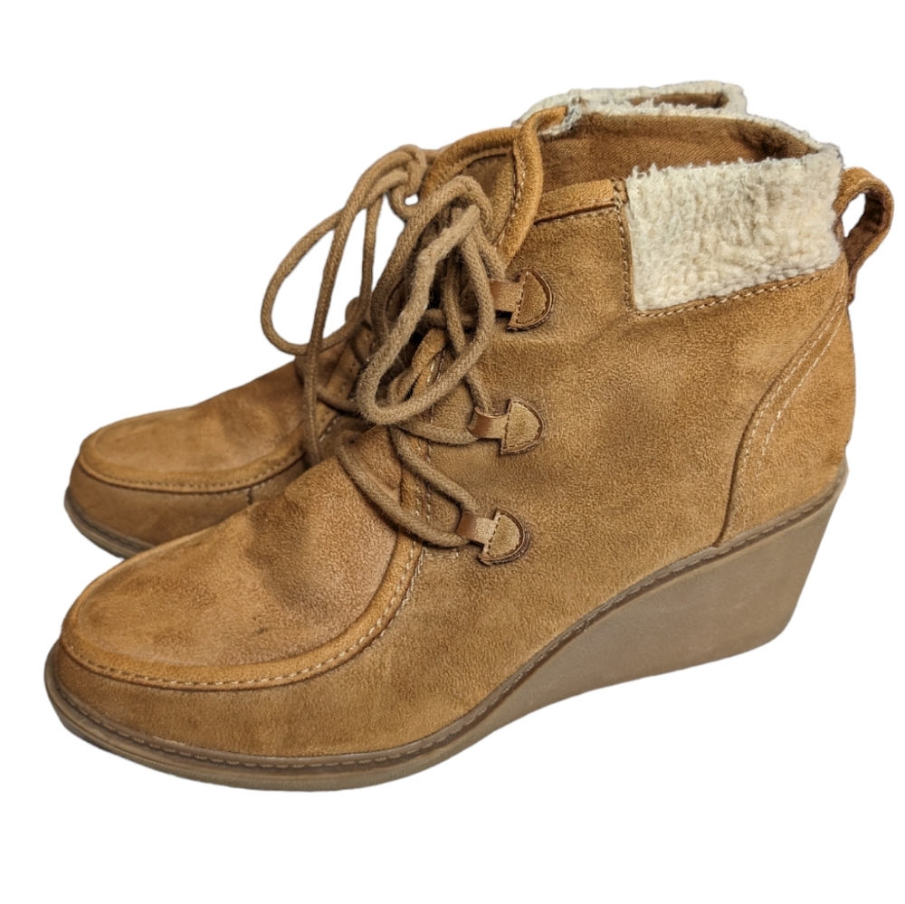 Mad Love Women's Tan Faux Suede Sherpa Lined Ankle Wedge Winter Boots Size 8.5